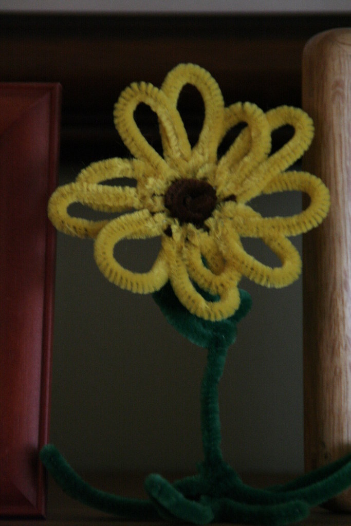 Cover of Daisy Chain Keychain by BookNest Craft Studio